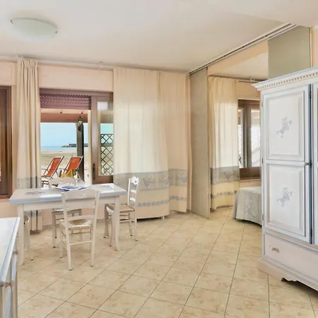 Aparthotel With Private In Just 100 Meters From The Sea Bosa Marina