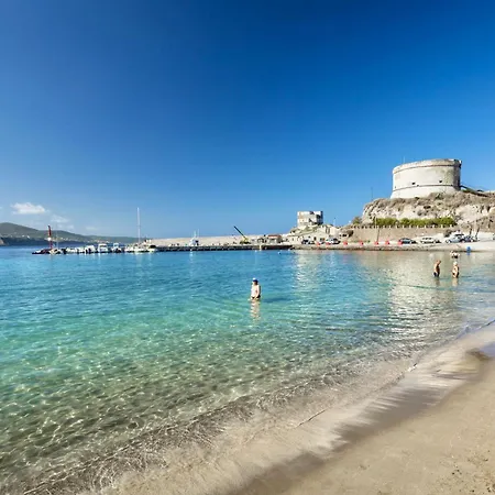 With Private In Just 100 Meters From The Sea Aparthotel *